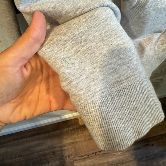 Lululemon Gray Hooded High Neck Active Sweatshirt with Thumb Holes Size 4 - Picture 4 of 5